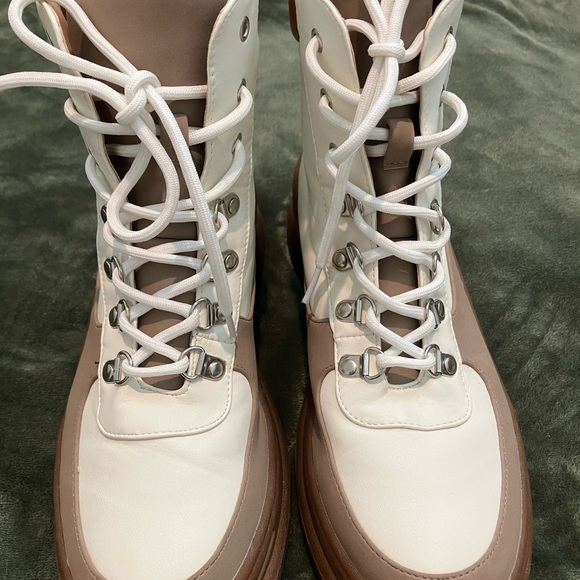 Keyera boots Shoes - Keyera Elegant Women's White and Tan Combat Boots